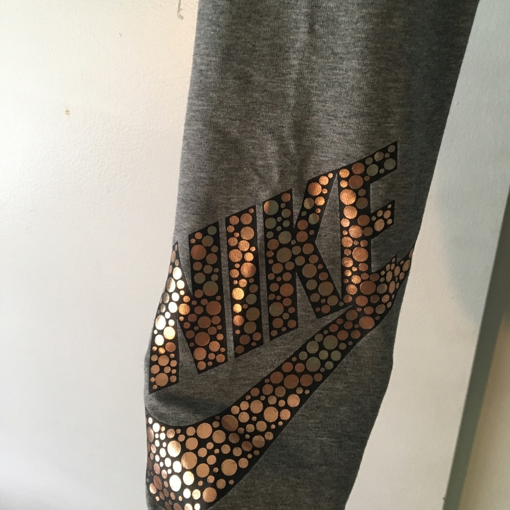 Grey nike leggings